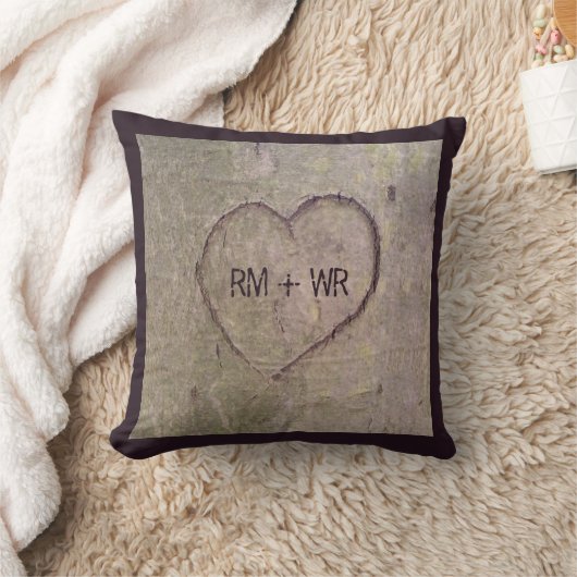 ハートを木に刻む クッション (ブランケット)