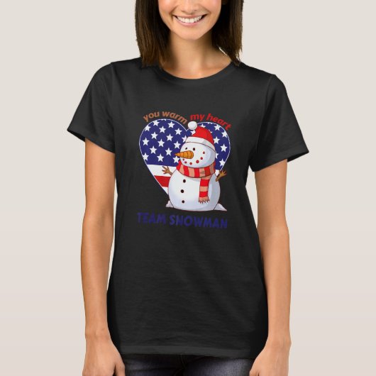 ハートを温めてくれるチーム・スノーマン ハート型アメリカ国旗 Tシャツ (正面)