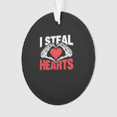 ハートを盗む バレンタインデーの面白いスケルトンの手のデザイン オーナメント (正面)