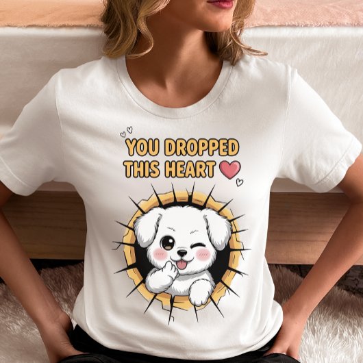 ハートを落としたよ、このわんこ 💖 Tシャツ