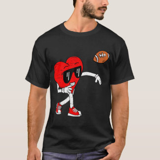 ハートアメリカンフットボールValentines Day Boys Men Ki Tシャツ