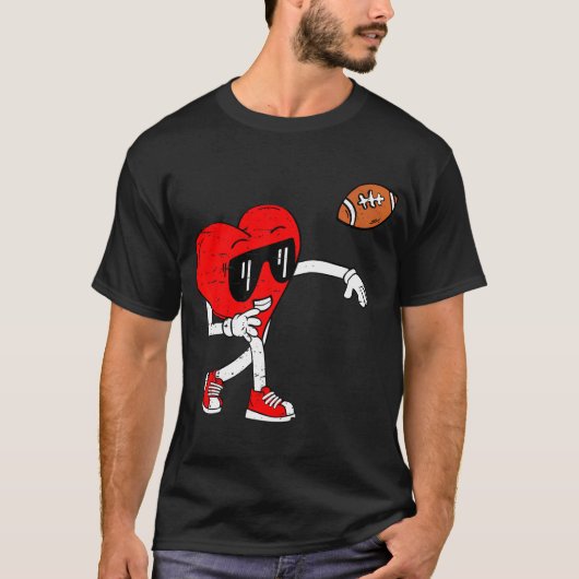 ハートアメリカンフットボールValentines Day Boys Men Ki Tシャツ (正面)