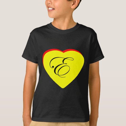 ハートイエローレッドE結婚式招待状ザ・ミュージアムZ Tシャツ (正面)