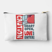 ハートオープン、愛が入るかもしれない（バレンタインデー） アクセサリーポーチ (裏面)