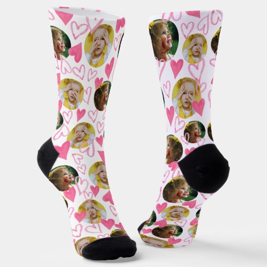 ハートカスタムのキッドフォトピンクのバレンタインクルーソックス ソックス (傾斜あり)