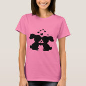 ハートキスをするシャツ付きバンニ Tシャツ (正面)
