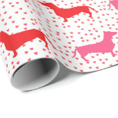 ハートキスをするドット付きダックスント – ピンクと赤 ラッピングペーパー (ロールコーナー)