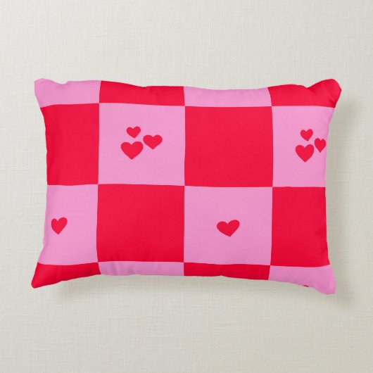 ハートグリッドのピンクと赤 アクセントクッション (裏面)