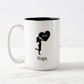 ハートシルエットと書道を持つ女性 ツートーンマグカップ (左)