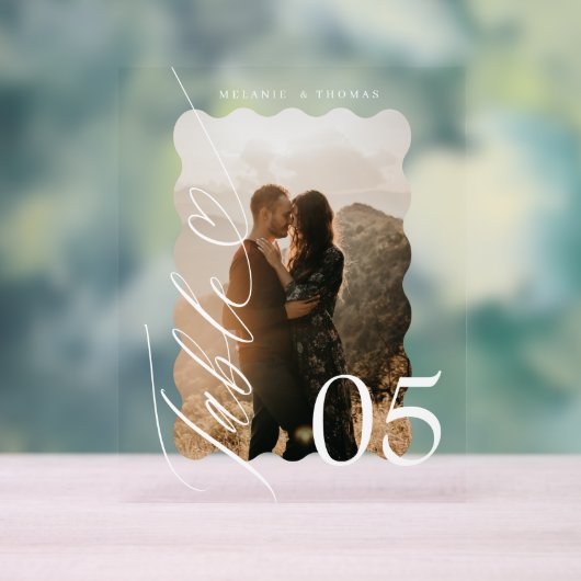 ハートスクリプトの波状結婚写真のテーブル番号 アクリルサイン (ニュートラル)