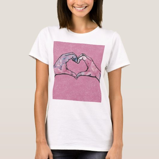 ハートハンドオンピンク背景 Tシャツ (正面)