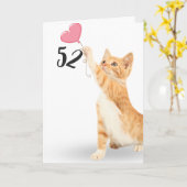 ハートバルーンを持ったトラ猫の52歳の誕生日 カード (黄色い花)
