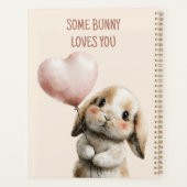 ハートバルーンを持つSome Bunny Loves You プランナー手帳 (裏面)