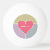 ハートパターンカスタムなモノグラム及び日付の球 卓球ボール (裏面)