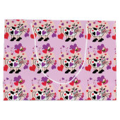 ハートパターングラフィックを持つかわいい牛 ラージペーパーバッグ (裏面)