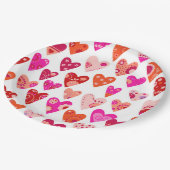 ハートパターン赤ピンク ペーパープレート (アングル)