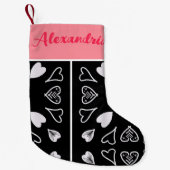 ハートパーソナライズされたブラックピンク スモールクリスマスストッキング (正面)