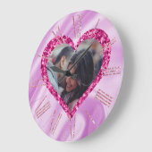 ハートフレームカスタムフォトピンクシルク&ダイヤモンド ラージ壁時計 (傾斜)