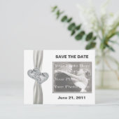 ハートホワイトウェディング日付ポストカードを保存 案内ポストカード (スタンド正面)