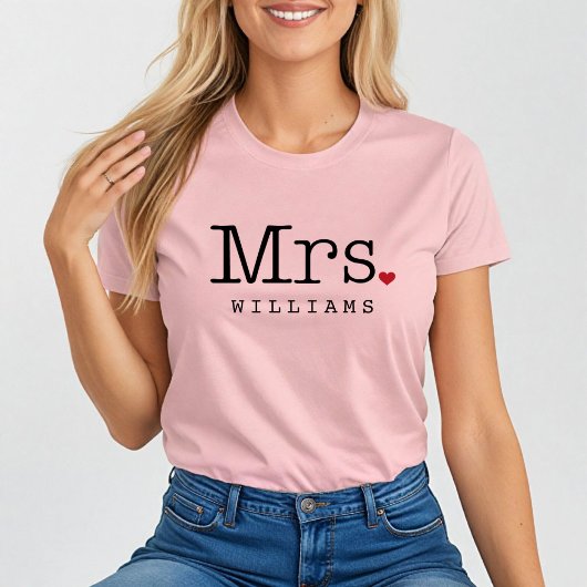 ハートモノグラム結婚式ラストネーム Tシャツ