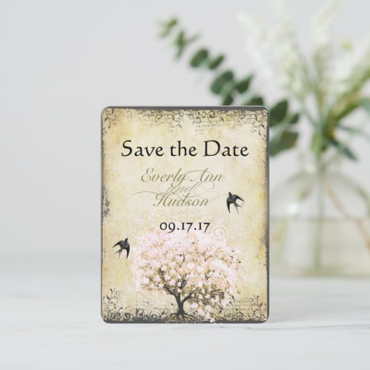 ハートリーフピンクの木のヴィンテージ鳥の日付を保存 セーブザデート (スタンド正面)