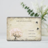 ハートリーフピンクの木のヴィンテージ鳥の結婚式RSVP 出欠カード (スタンド正面)