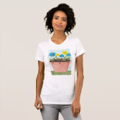 ハート付きの花瓶の想像上の花 Tシャツ (正面フル)