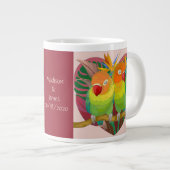 ハート内のパーツ、名前/記念日を使用してパーソナライズ ジャンボコーヒーマグカップ (正面右)