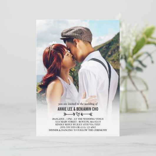 ハート及び矢のカスタムな写真の結婚式 招待状 (スタンド正面)