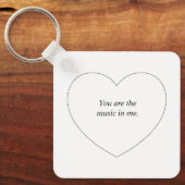 ハート型のパーソナライズされた文字 キーホルダー (正面)