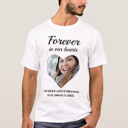ハート型の写真Forever in ourハート Tシャツ (正面)