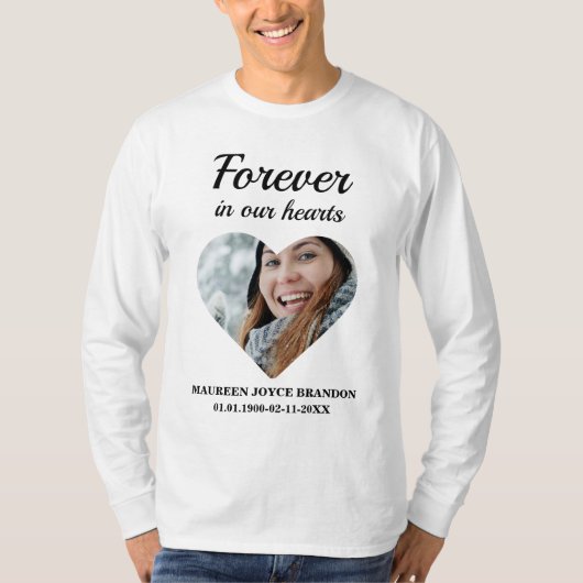 ハート型の写真Forever in ourハート Tシャツ (正面)