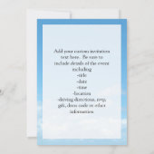 ハート型の手のシルエット（青空背景） 招待状 (裏面)