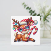 ハート型の眼鏡をかけたサンタのトナカイがキャンディケーンと一緒にリラックス シーズンカード (スタンド正面)