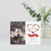 ハート型の花のリースを使用したラスティックウェディング 案内ポストカード (スタンド正面)