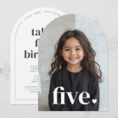 ハート型アーチ写真 5歳の誕生日 招待状 (正面/裏面)