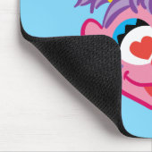 ハート形の目が付いているAbbyの微笑の顔 マウスパッド (コーナー)