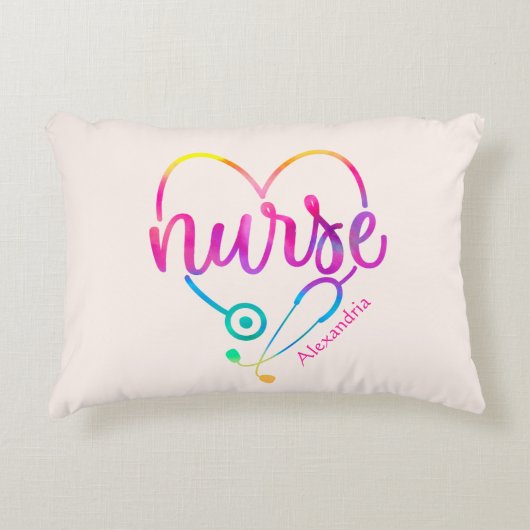 ハート形聴診器を持つ「ナース」 アクセントクッション (正面)