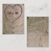 ハート木に刻まれた、ロマンチックカスタムな自然 プレイスカード (正面/裏面)