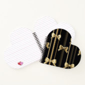 ハート状の黒いベースと黄金のBを持つノート ノートブック (内部)