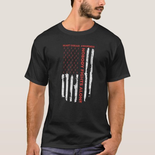 ハート病認識度月米国国旗と闘う Tシャツ (正面)