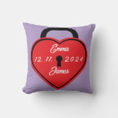 ハート錠 クッション (正面)