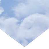 ハート雲空かわいいモダンラブライトブルーガール テーブルクロス (アングル)