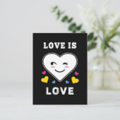 ハート顔ラブイズラブLGBTQパンセクシャルプライド ポストカード (スタンド正面)