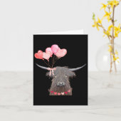 ハート風船と可愛い牛のバレンタインデーデザイン カード (黄色い花)