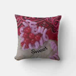 ハート&バンダナ赤い甘いお菓子の国 クッション