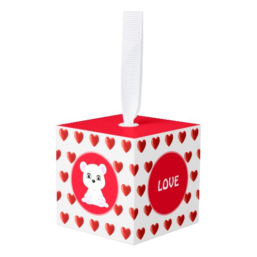 ハート、北極熊と白地のカリグラフィー キューブオーナメント (正面アングル)