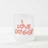 ハートI愛はTシャツおよびギフトの後をつけます フロストグラスマグカップ (中央)