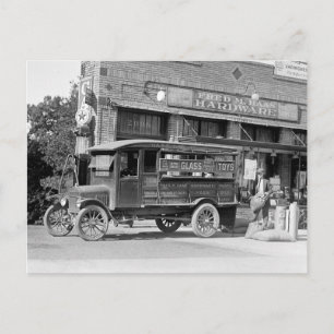 ハードウェアストアの配達トラック、1924年。ヴィンテージ写真 ポストカード