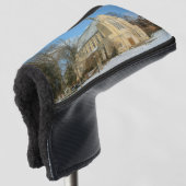 ハーバーズチャペルで冬にグローブシティカレッジ ゴルフヘッドカバー (3/4 正面)